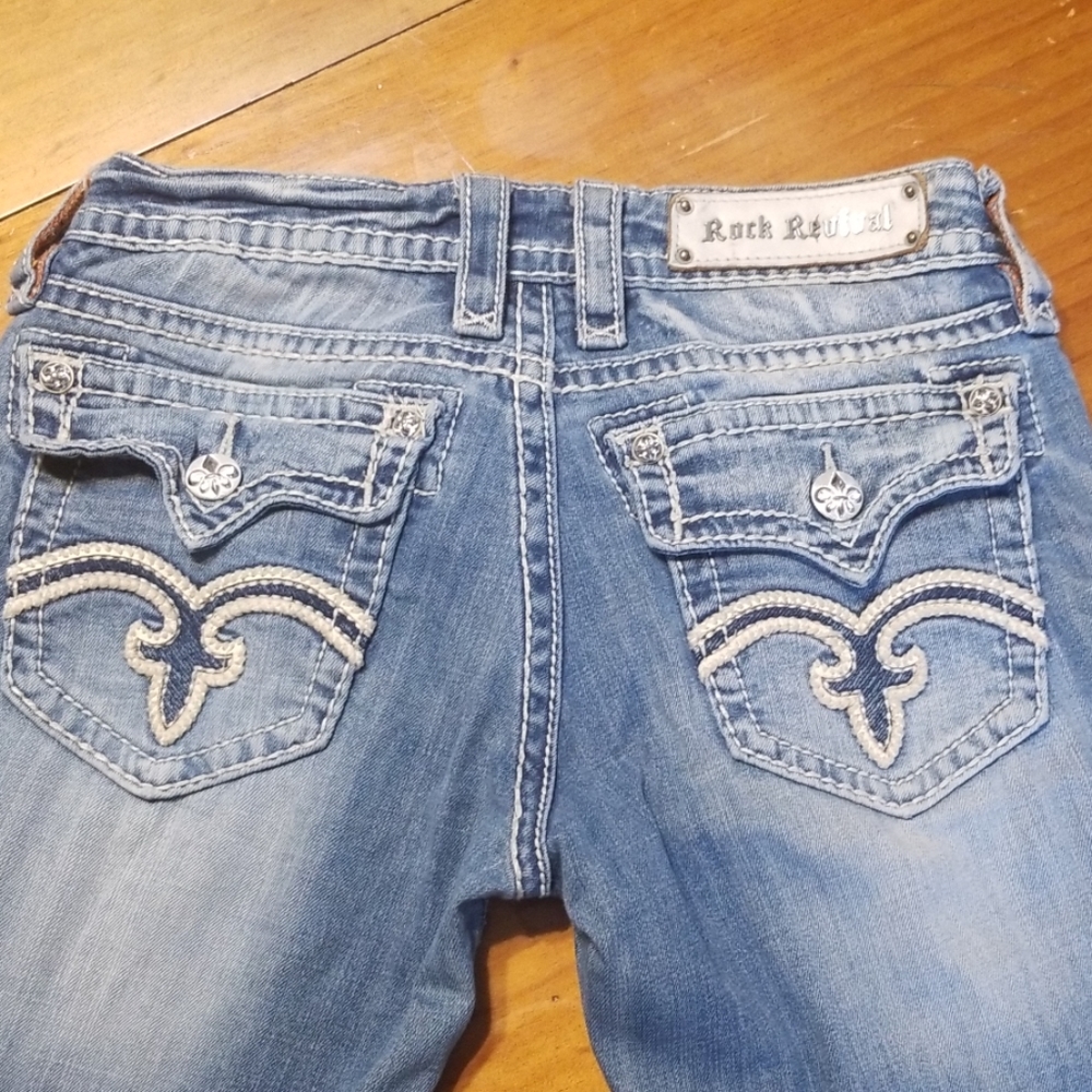 rock  revival jeans
